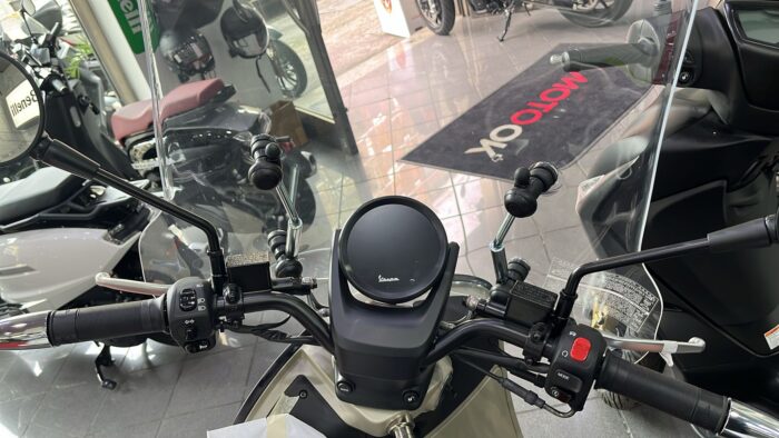 Mounting Kit for Screens -Vespa GTS SEI GIORNI 300cc. 2017-2022; GTV 250/300cc. 2007-2022 e 2023... - Image 2